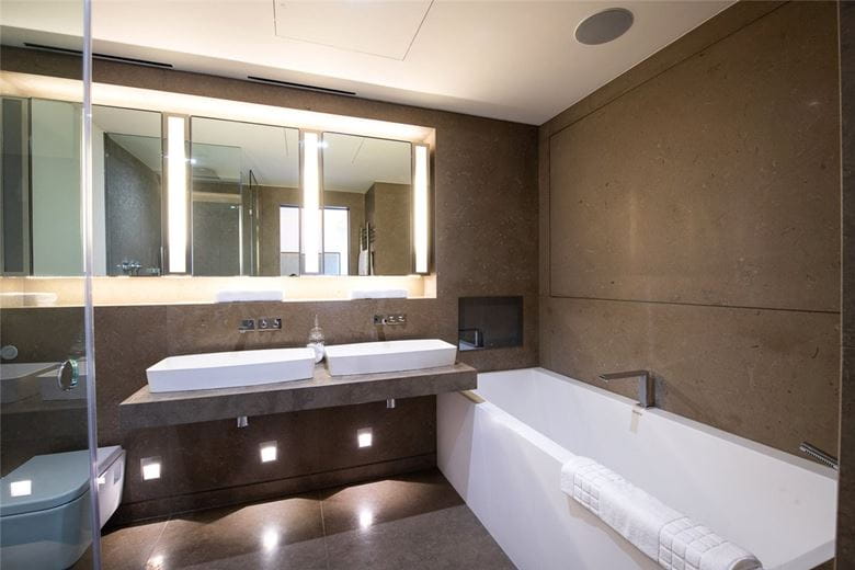 2 bedroom flat, Duke Street, Mayfair W1K - Available