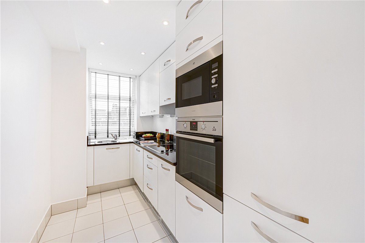 1 bedroom , Richmond Court, 200 Sloane Street SW1X - Available