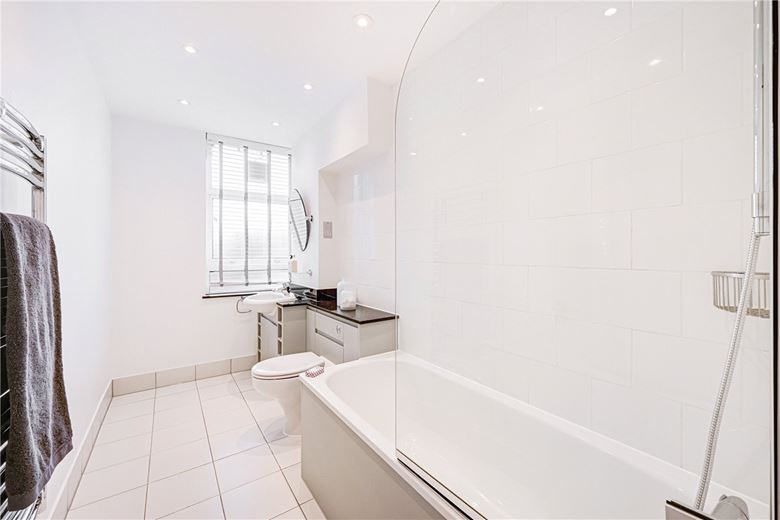 1 bedroom , Richmond Court, 200 Sloane Street SW1X - Available