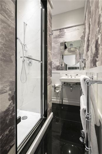 3 bedroom flat, North Audley Street, London W1K - Available