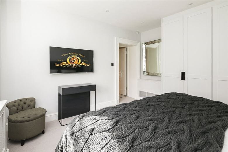3 bedroom flat, North Audley Street, London W1K - Available