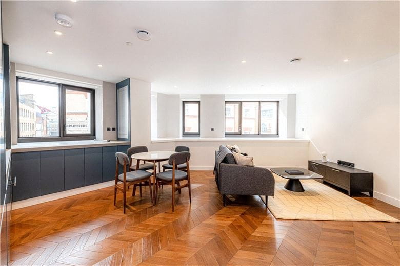 1 bedroom flat, Newton Street, Covent Garden WC2B - Available