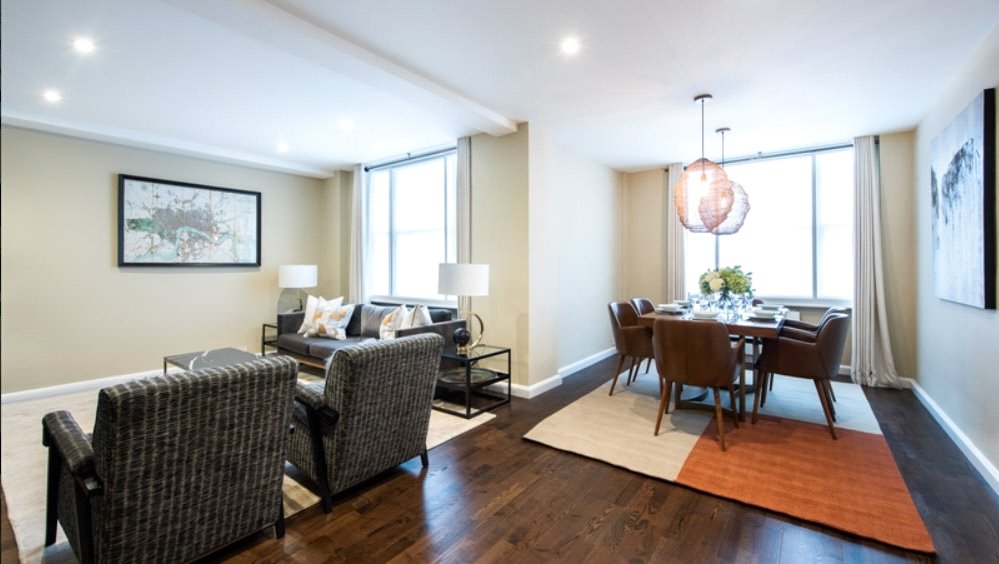 3 bedroom flat, Hill Street, Mayfair W1J - Available