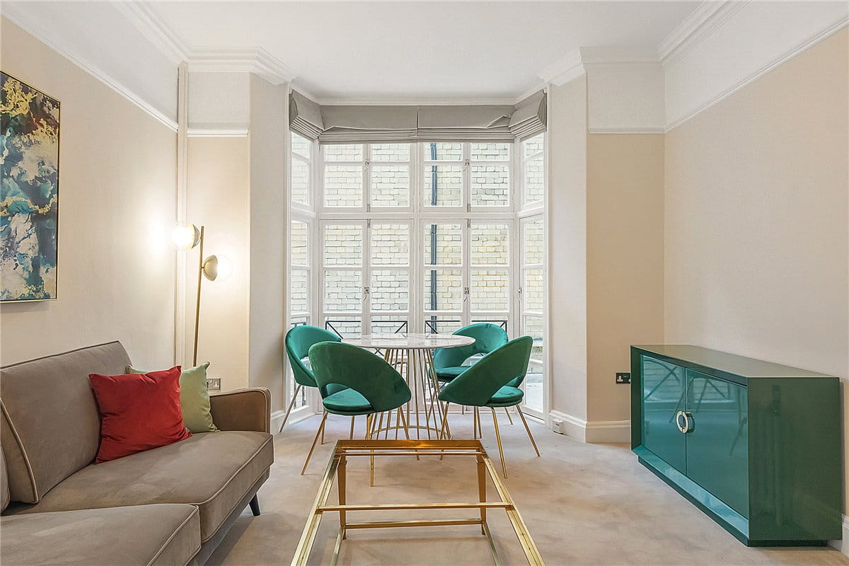 1 bedroom flat, Bury Street, St James's SW1Y