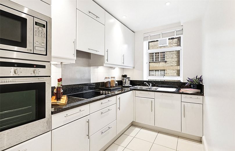 2 bedroom flat, Richmond Court, 200 Sloane Street SW1X - Available