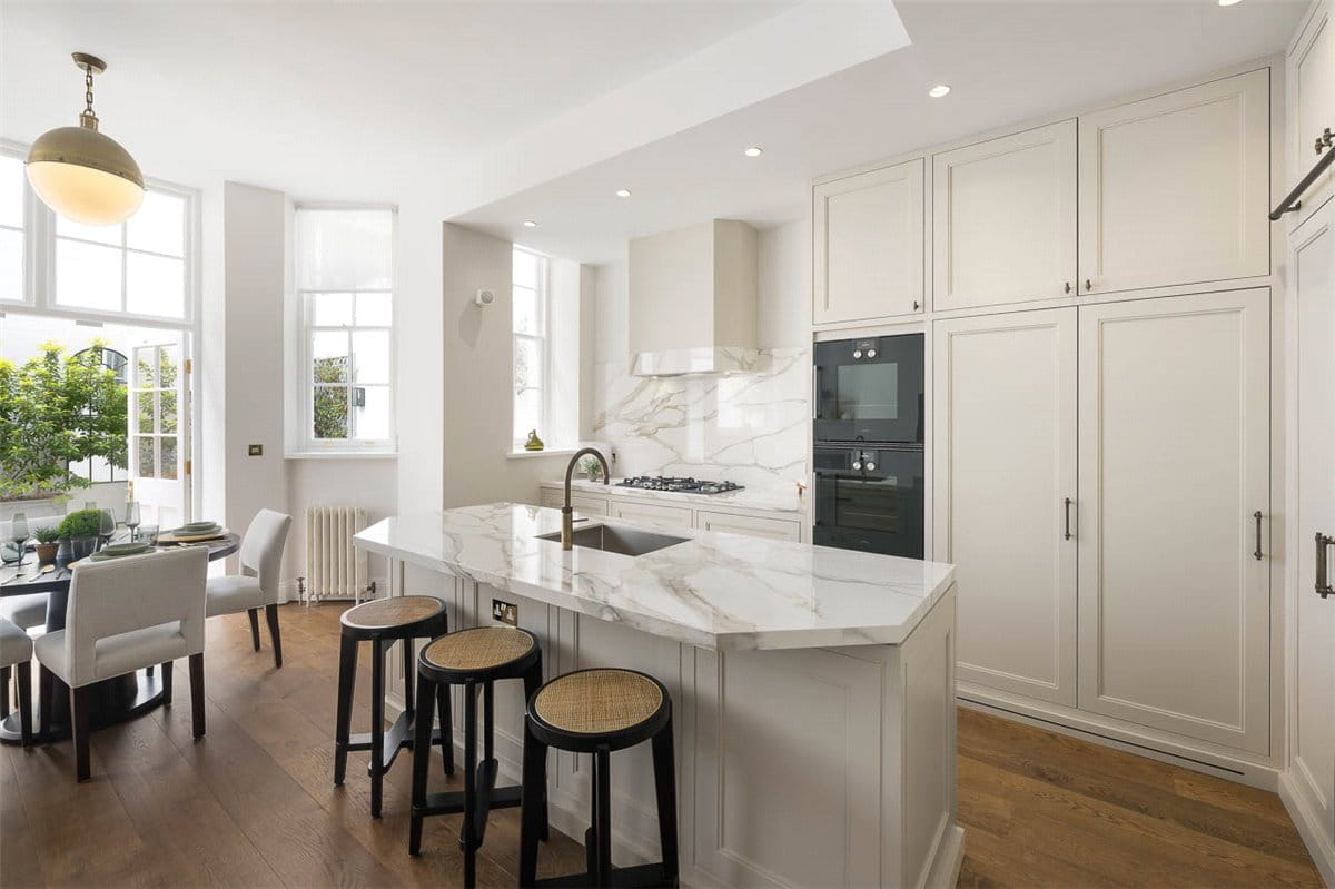 8 bedroom house, Mount Street, Mayfair W1K - Available