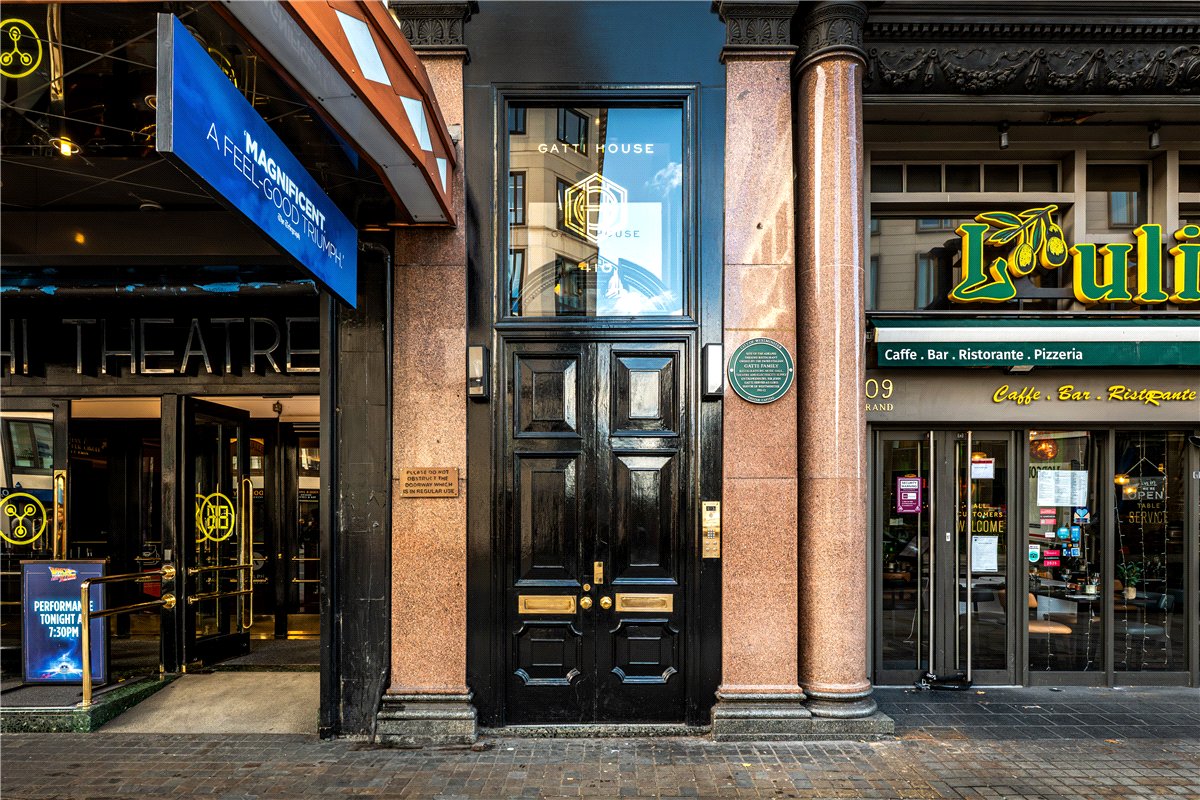 2 bedroom flat, Strand, Covent Garden WC2R - Available