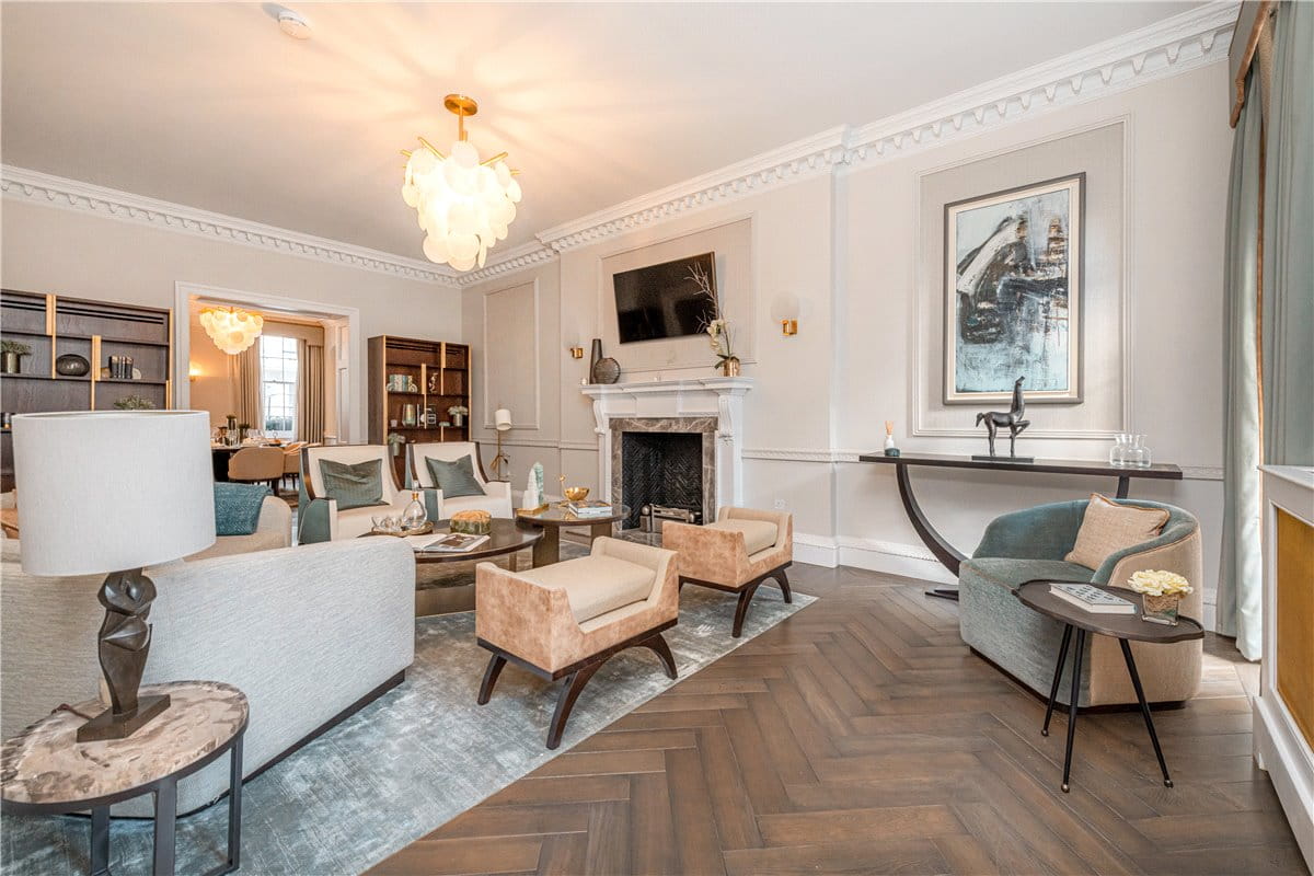 4 bedroom flat, Upper Brook Street, Mayfair W1K