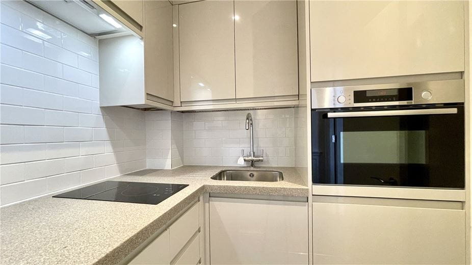 1 bedroom flat, Bury Street, St James's SW1Y