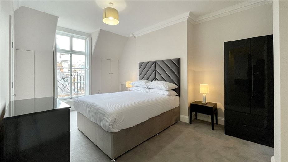 1 bedroom flat, Bury Street, St James's SW1Y