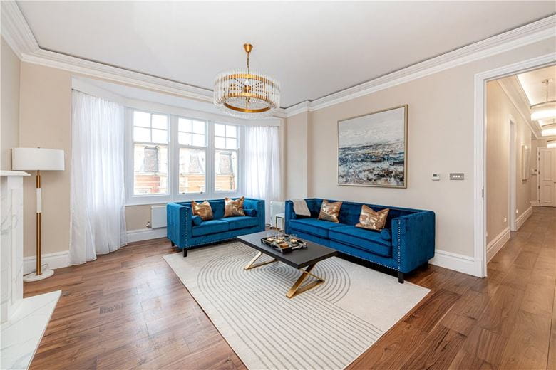 4 bedroom flat, Duke Street, Mayfair W1K - Available