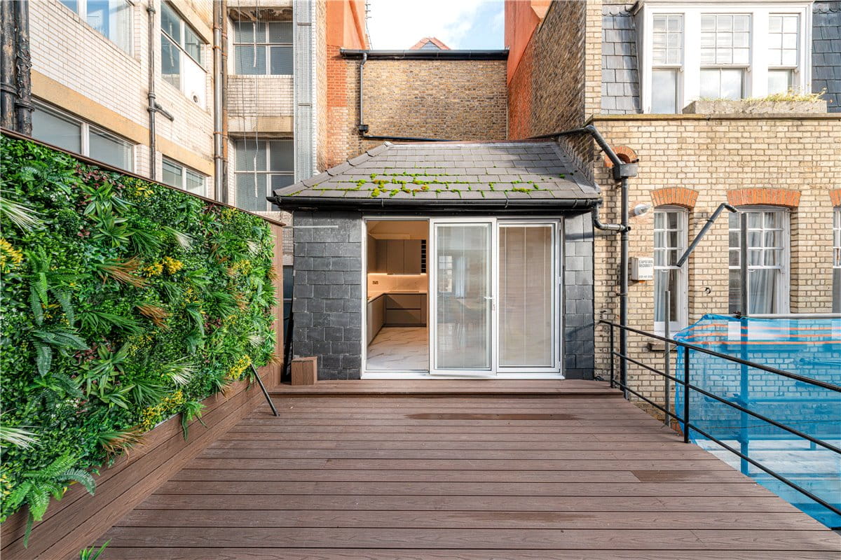 4 bedroom flat, Duke Street, Mayfair W1K - Available