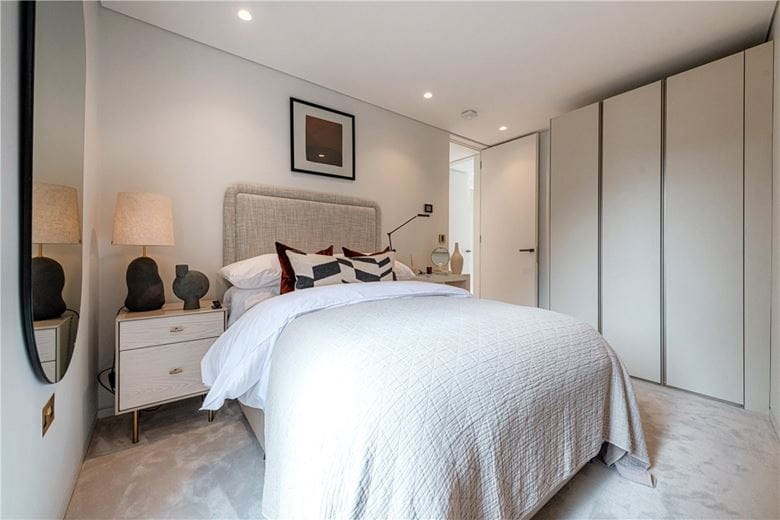 3 bedroom maisonette, South Molton Street, Mayfair W1K - Available