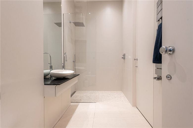 2 bedroom flat, South Audley Street, Mayfair W1K - Available