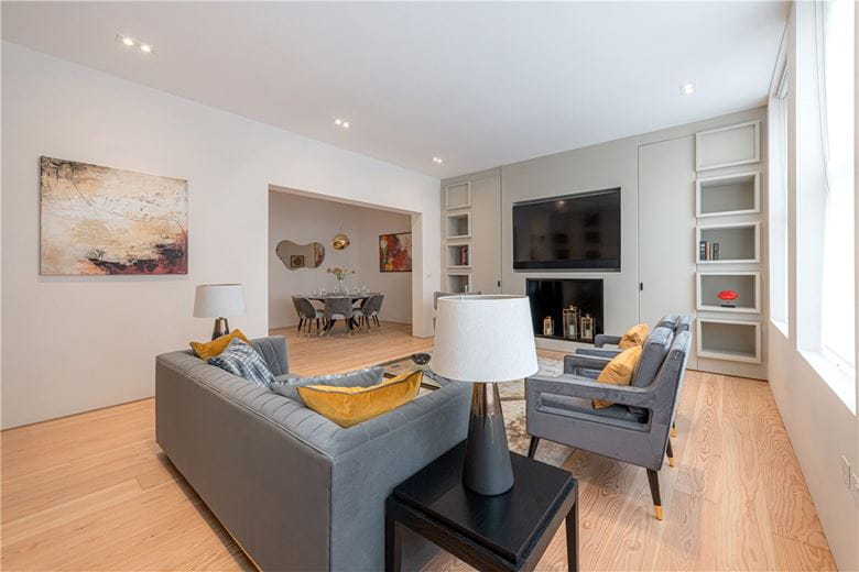 2 bedroom flat, South Audley Street, Mayfair W1K - Available