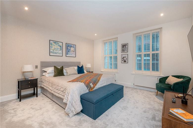 4 bedroom house, Catherine Place, Westminster SW1E - Available