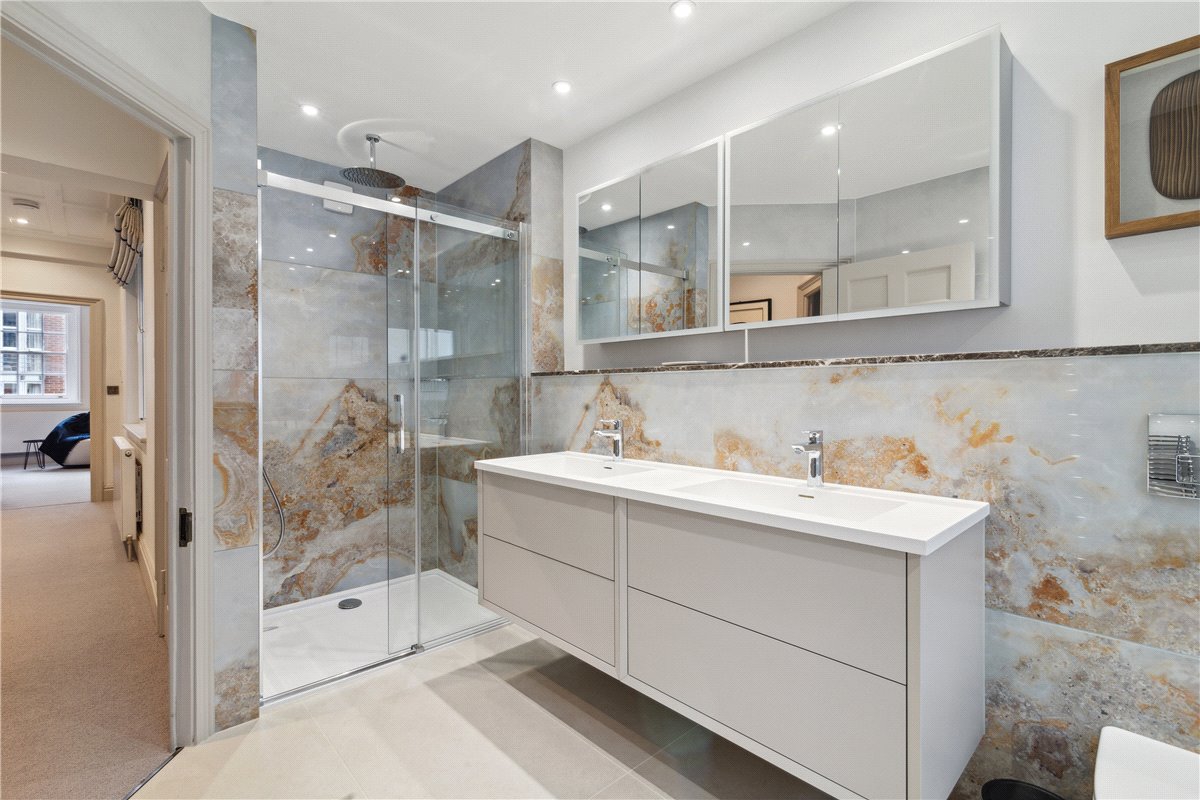 5 bedroom house, Tufton Street, Westminster SW1P - Available