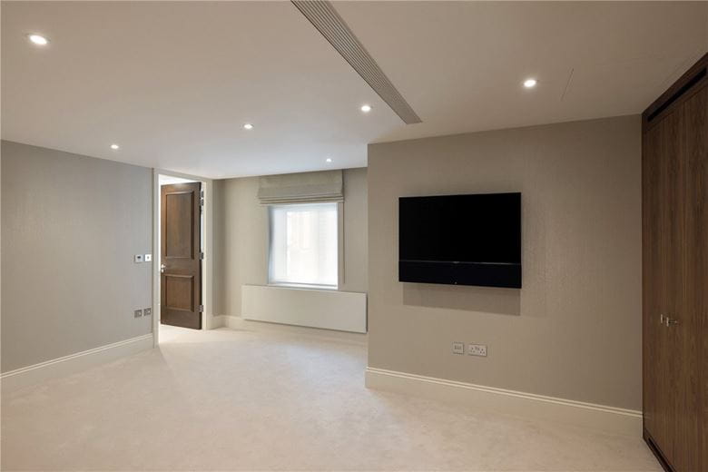 4 bedroom flat, Park Lane, Mayfair W1K - Available