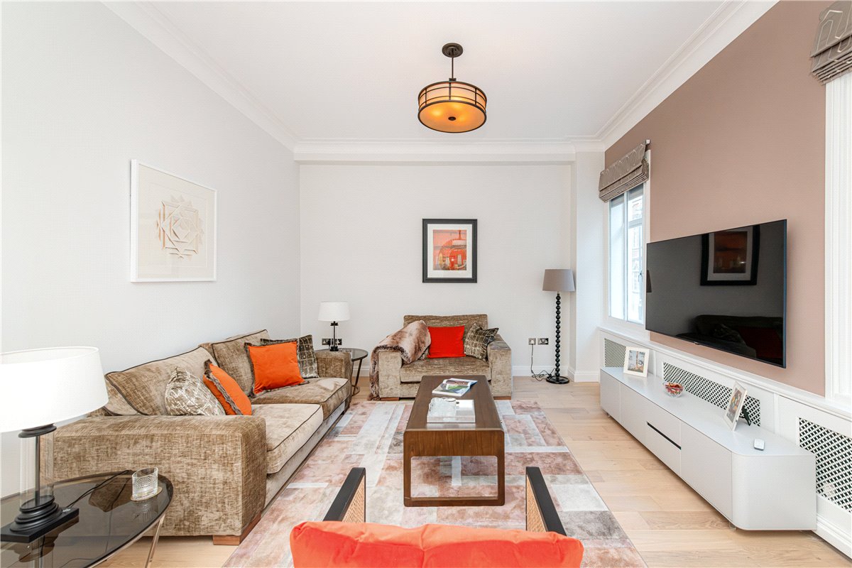 2 bedroom flat, Park Street, Mayfair W1K - Available