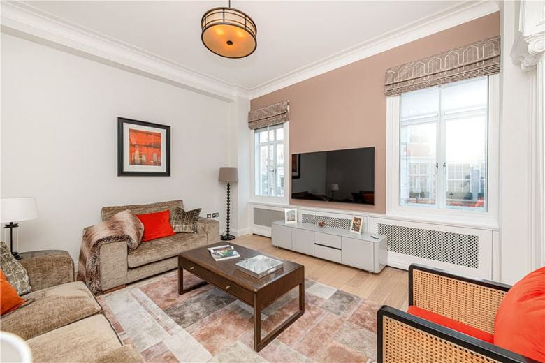 2 bedroom flat, Park Street, Mayfair W1K - Available