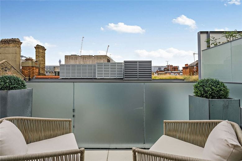 2 bedroom flat, Duke Street, Mayfair W1K - Available