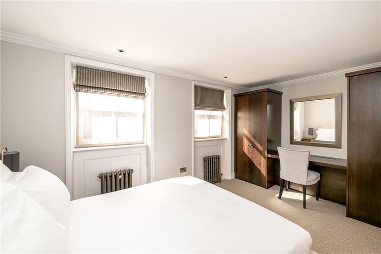 6 bedroom house, Chesterfield Hill, Mayfair W1J - Available