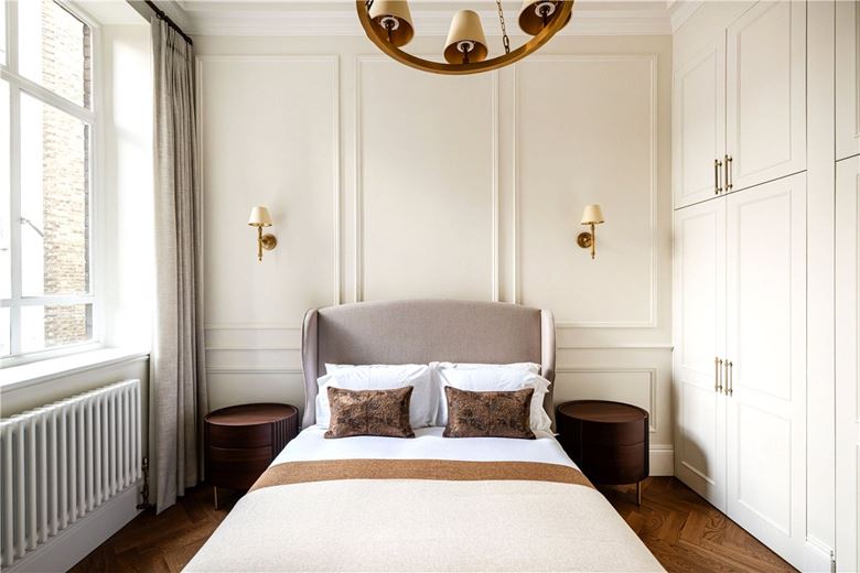 1 bedroom flat, Upper Brook Street, Mayfair W1K - Available