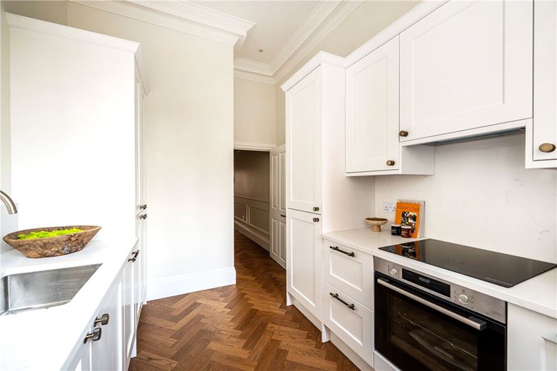 1 bedroom flat, Upper Brook Street, Mayfair W1K - Available