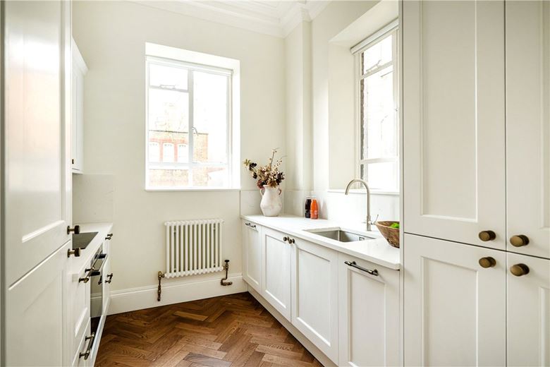 1 bedroom flat, Upper Brook Street, Mayfair W1K - Available