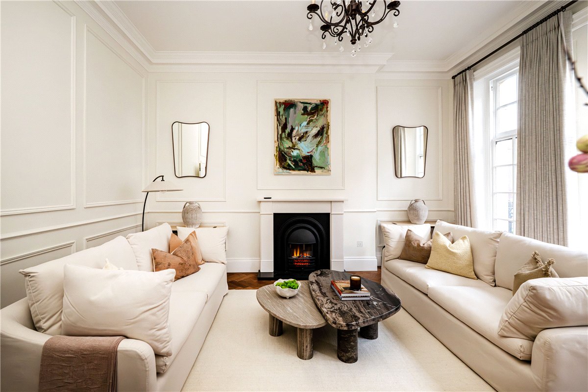 1 bedroom flat, Upper Brook Street, Mayfair W1K - Available