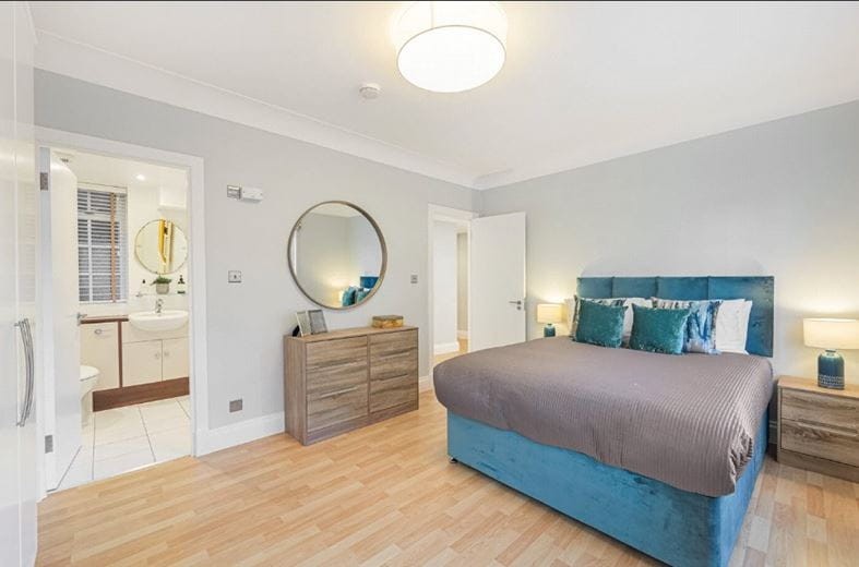 2 bedroom , Stafford Court, Kensington High Street W8 - Available