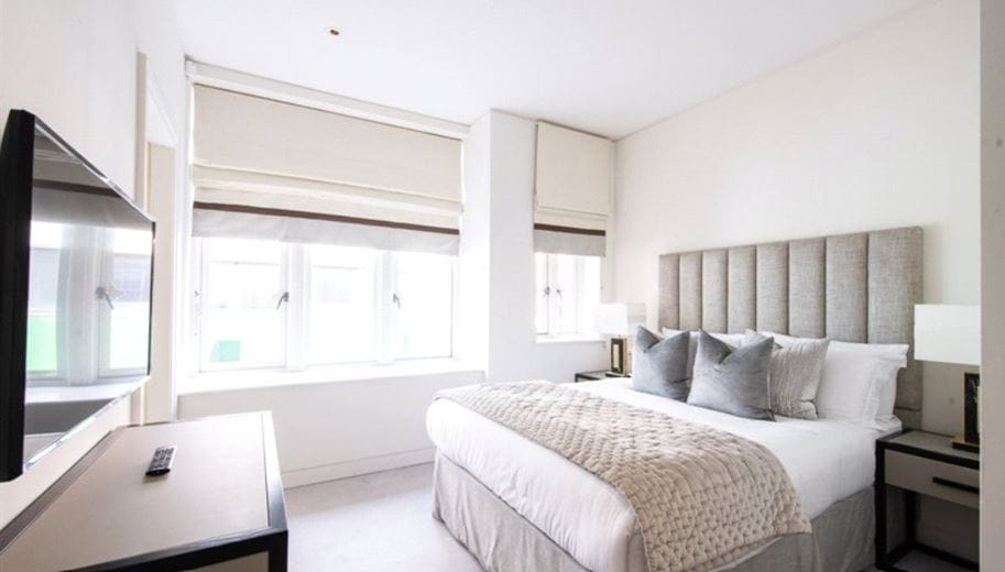 2 bedroom flat, Duke Street, Mayfair W1K - Available