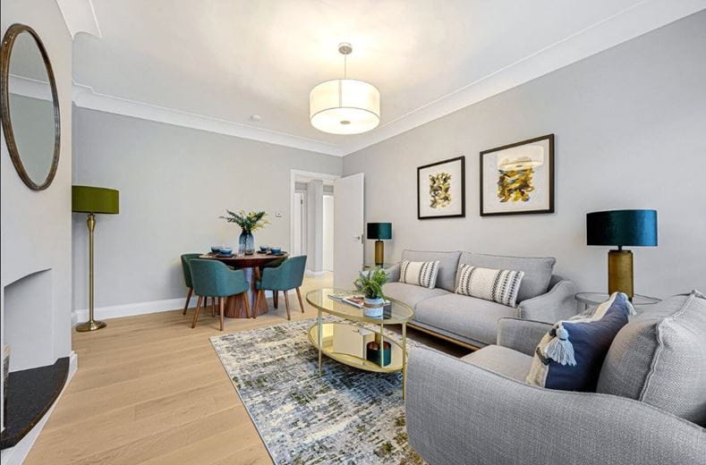 2 bedroom flat, Stafford Court, Kensington High Street W8 - Available