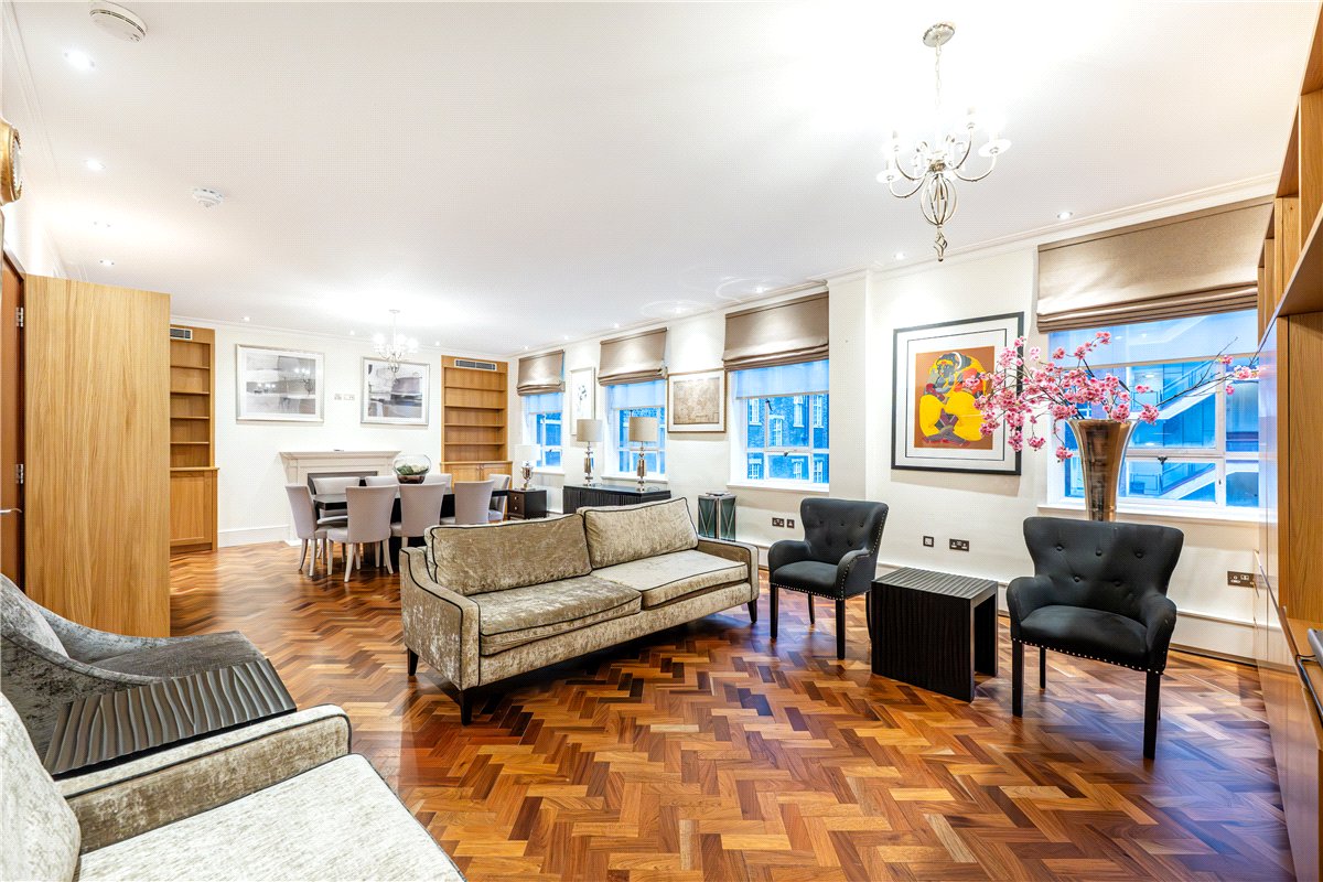 2 bedroom flat, Grosvenor Square, Mayfair W1K - Available