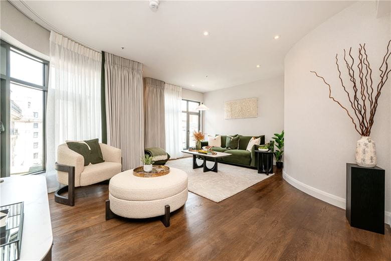 2 bedroom flat, North Row, Mayfair W1K - Let Agreed