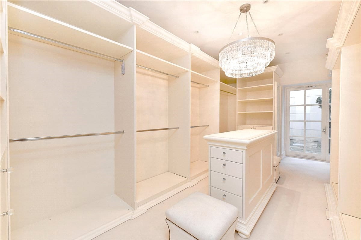 4 bedroom flat, Upper Grosvenor Street, Mayfair W1K - Available