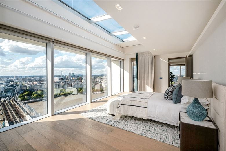 5 bedroom flat, Casson Square, London SE1 - Available