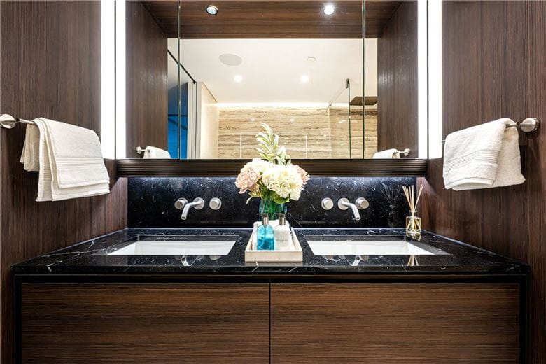 2 bedroom flat, Cork Street, Mayfair W1S - Available