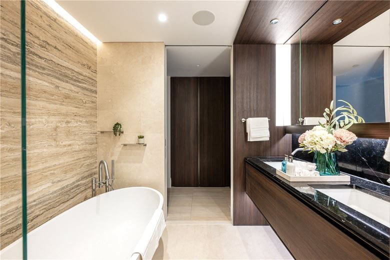 2 bedroom flat, Cork Street, Mayfair W1S - Available