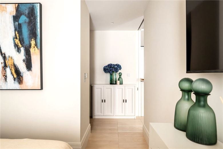 2 bedroom flat, Cork Street, Mayfair W1S - Available