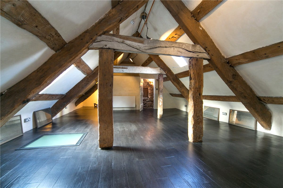 11 bedroom house, Talsarnau, Gwynedd LL47 - Available