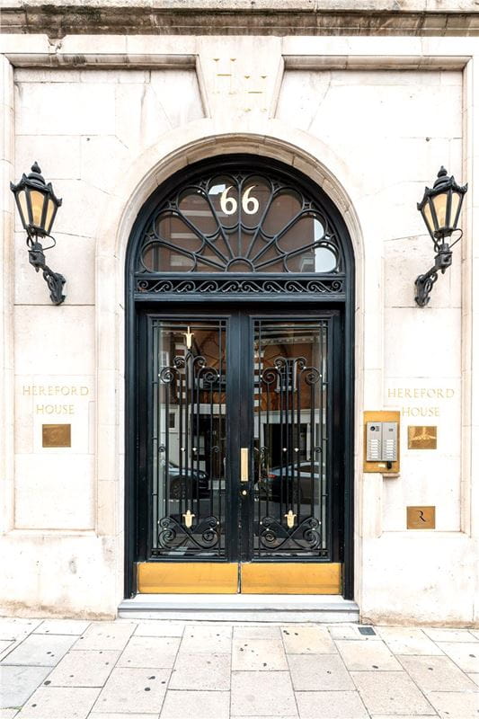 4 bedroom flat, North Row, Mayfair W1K - Available