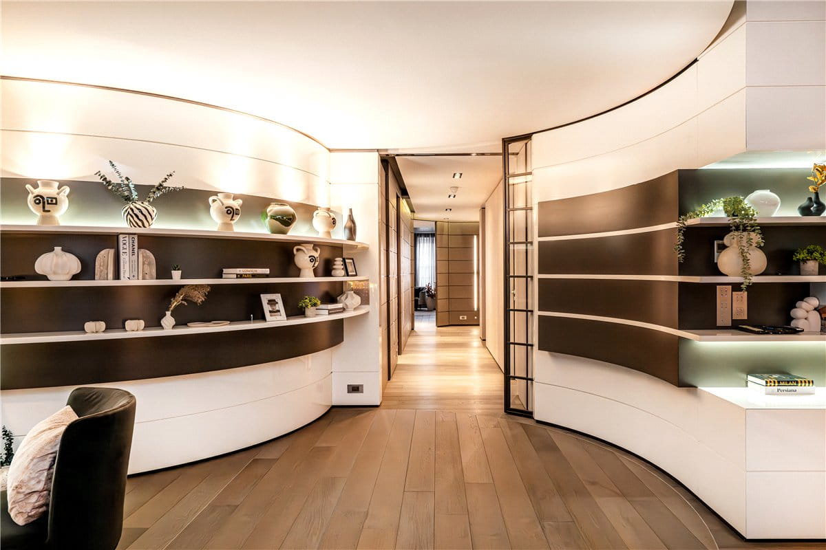 4 bedroom flat, North Row, Mayfair W1K - Available