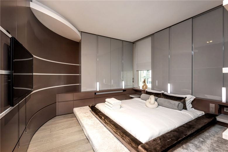 4 bedroom flat, North Row, Mayfair W1K - Available