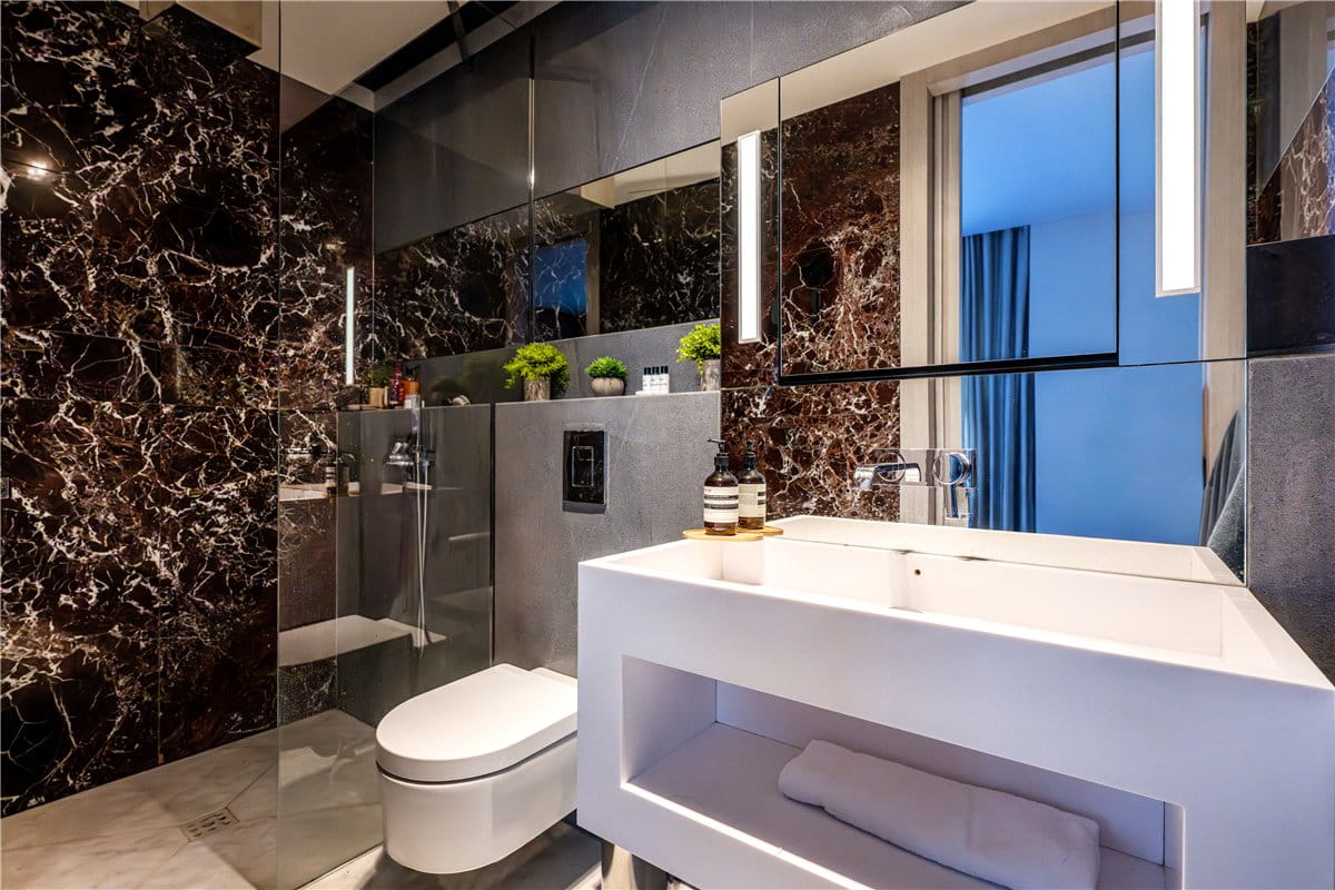 4 bedroom flat, North Row, Mayfair W1K - Available