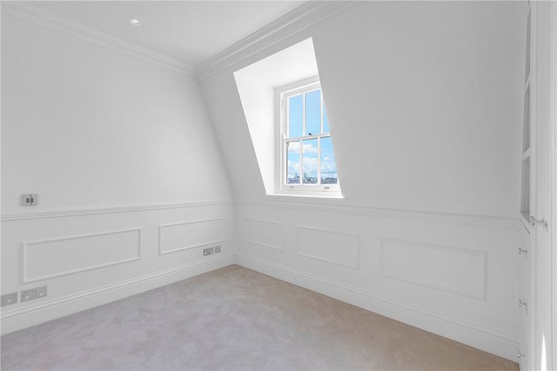 3 bedroom flat, Eaton Place, Belgravia SW1X - Available