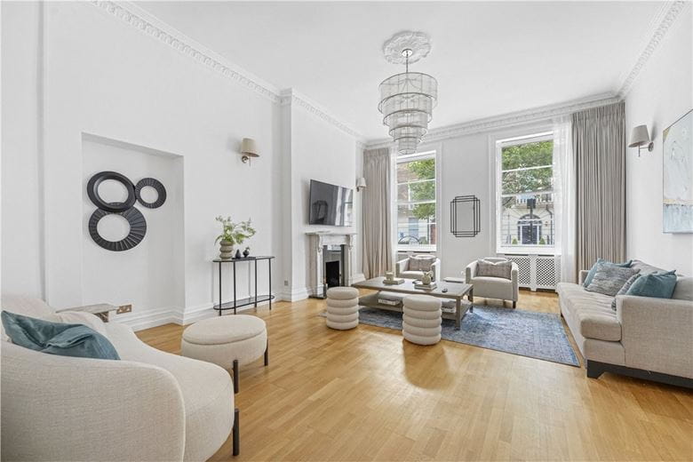 2 bedroom maisonette, Gloucester Place, Marylebone W1U - Let Agreed