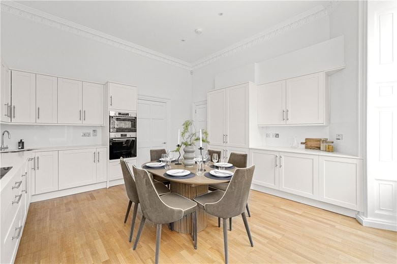 2 bedroom maisonette, Gloucester Place, Marylebone W1U - Let Agreed