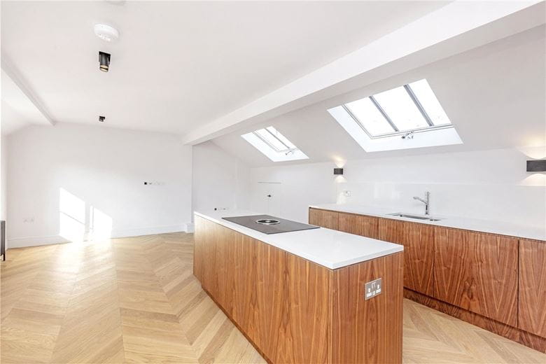 2 bedroom flat, Weymouth Mews, Marylebone W1G - Available