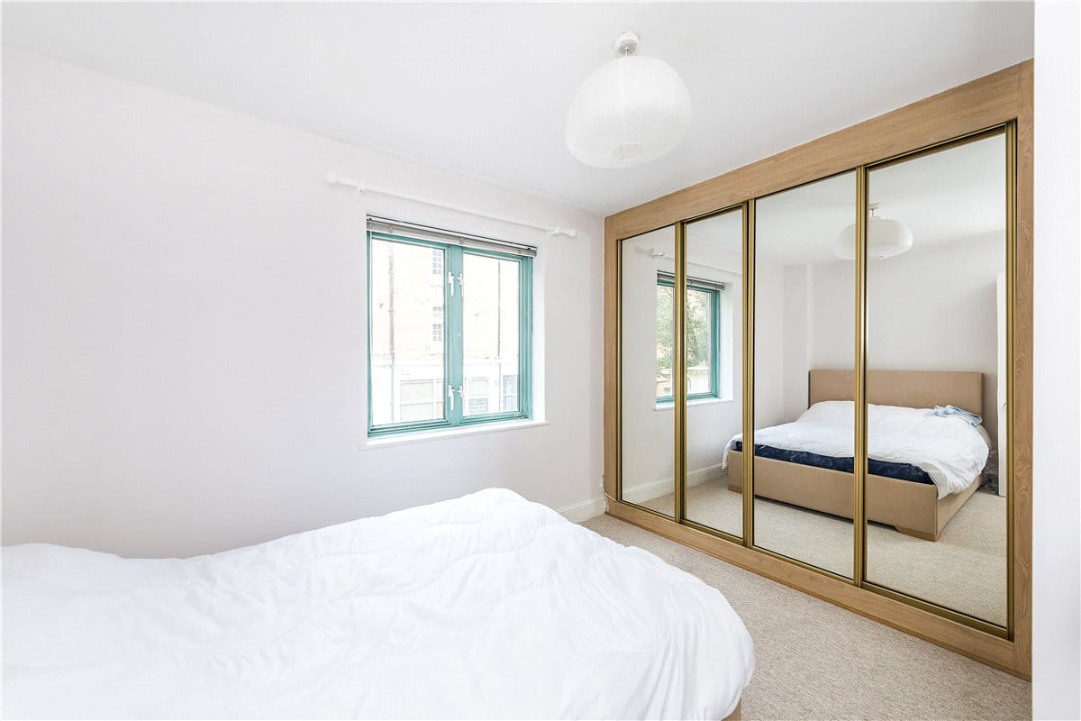 2 bedroom flat, Chapter Street, London SW1P